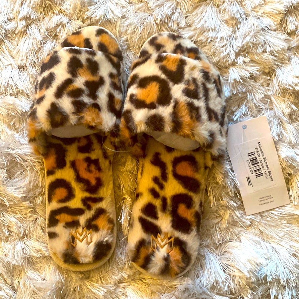 Brand new Malvados slippers. Size 11/12 but fit 8.5.